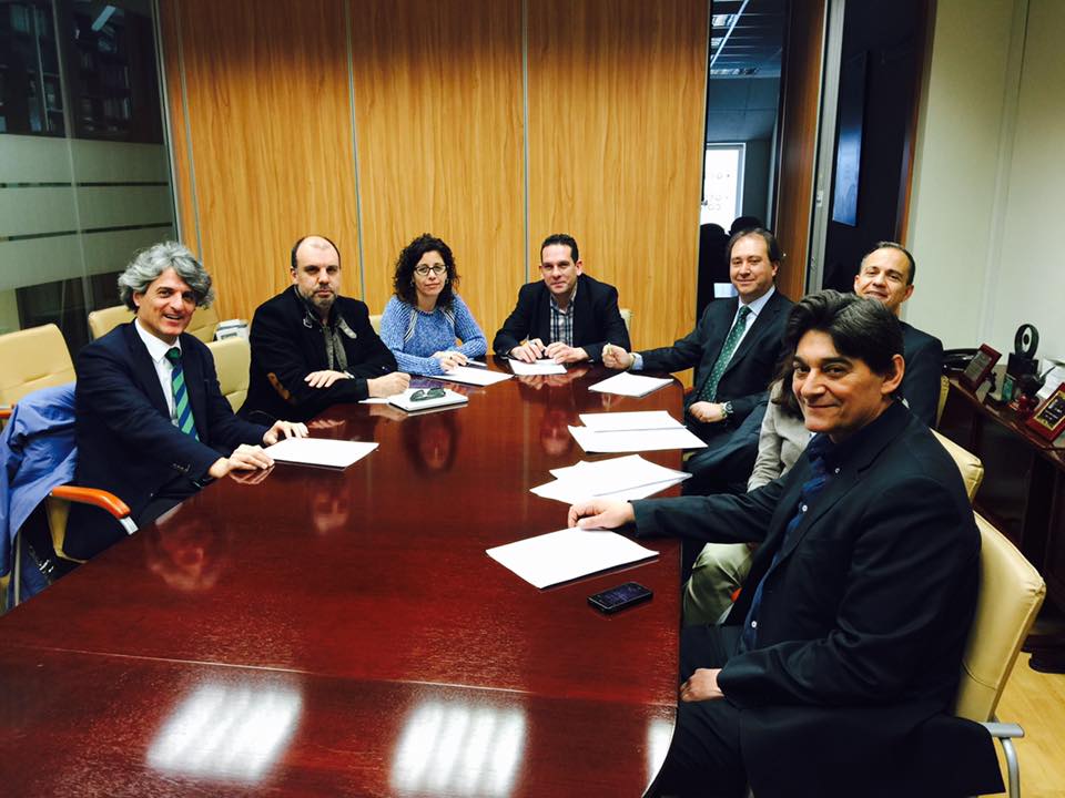 UGT firma una subida salarial del 2,6% con carácter retroactivo desde el 1 de enero del 2016 para los trabajadores del Comercio Alimentación de la Comunidad de Madrid.