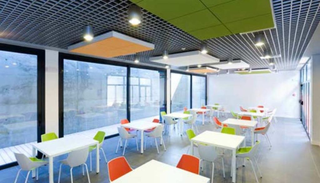 Las empresas con 50 o más trabajadores tienen el deber de ofrecer un servicio de comedor